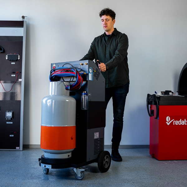 Automatic filling station for heavy transport conditioners BD-10A | Baltic Diag