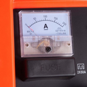 Battery charger - starter 12/24V 70A 700Ah | Baltic Diag