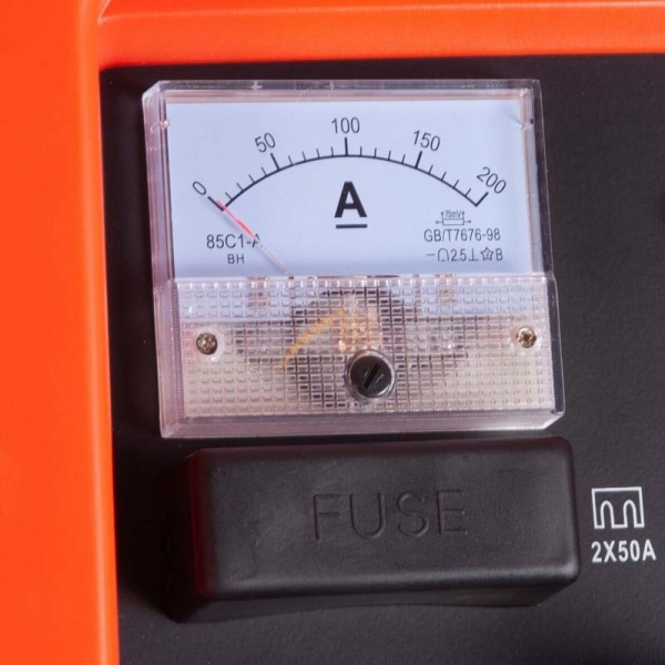 Battery charger - starter 12/24V 70A 700Ah | Baltic Diag