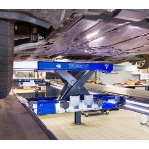 Extra wide pneumo-hydraulic jacking beam AC-Hydraulic 2.6 tons | Baltic Diag Extra wide pneumo-hydraulic jacking beam AC-Hydraulic 2.6 tons | Baltic Diag