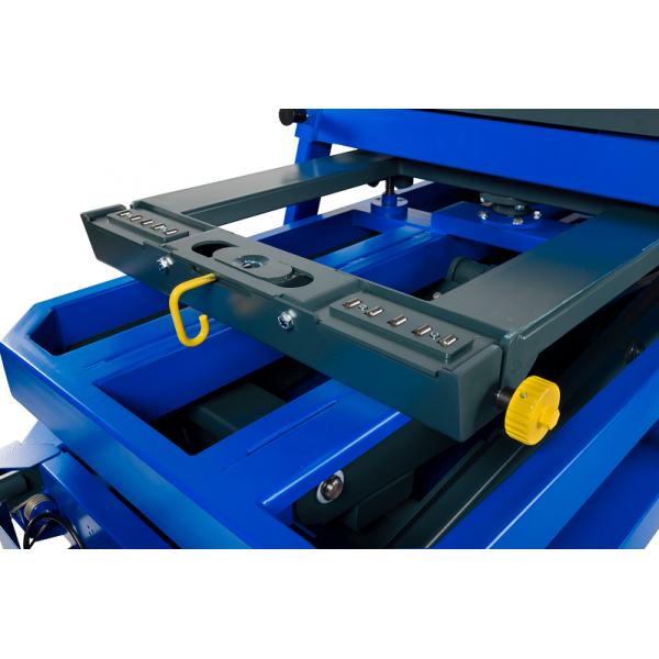 Electrohydraulic, mobile scissor lift for electric cars BT1200 | Baltic Diag