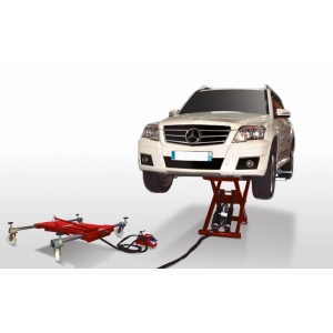 Mobile mid-rise scissor lift for body painting work PowerLift and Move | Baltic Diag