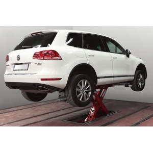 Mid-rise scissor lift for body painting work PrepLift | Baltic Diag Mid-rise scissor lift for body painting work PrepLift | Baltic Diag