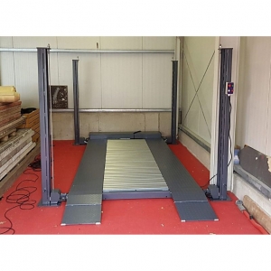 Четырёхстоечный парковочный подъёмник Smaller | Baltic Diag