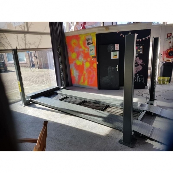 Четырёхстоечный парковочный подъёмник Extra | Baltic Diag