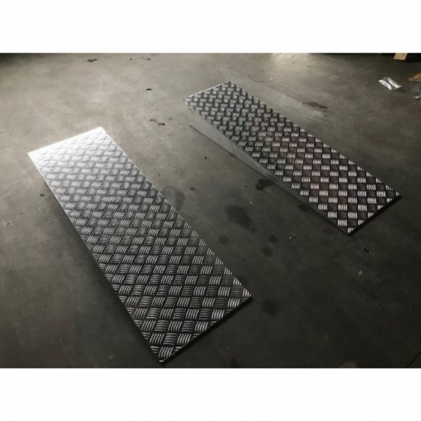 Four-post, four-car parking lift | Baltic Diag