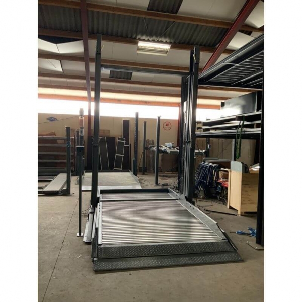 Two-post triple parking lift | Baltic Diag