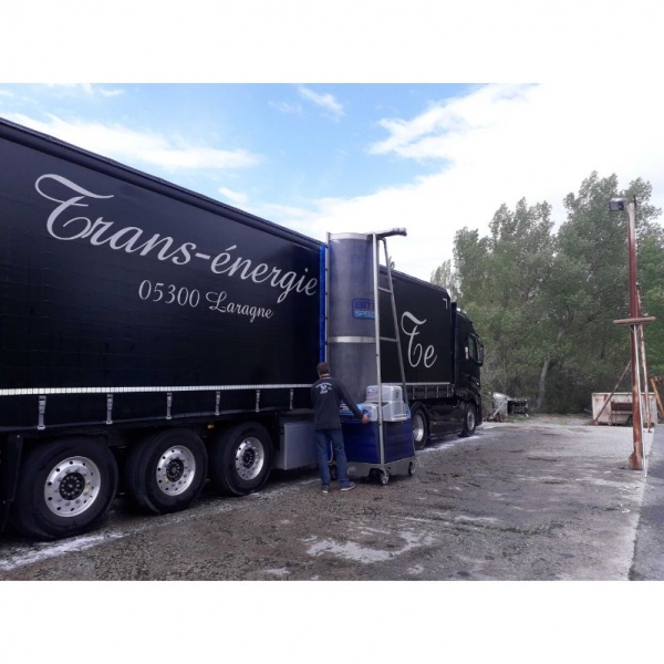 Self-propelled bus and truck washing diesel machine Speedy Wash A225 LX – CH | Baltic Diag