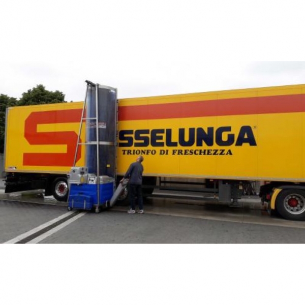 Self-propelled bus and truck diesel washing machine Speedy Wash A225 EZ | Baltic Diag