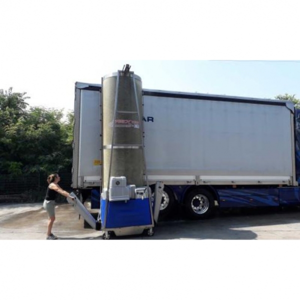 Self-propelled bus and truck diesel washing machine Speedy Wash A225 EZ | Baltic Diag