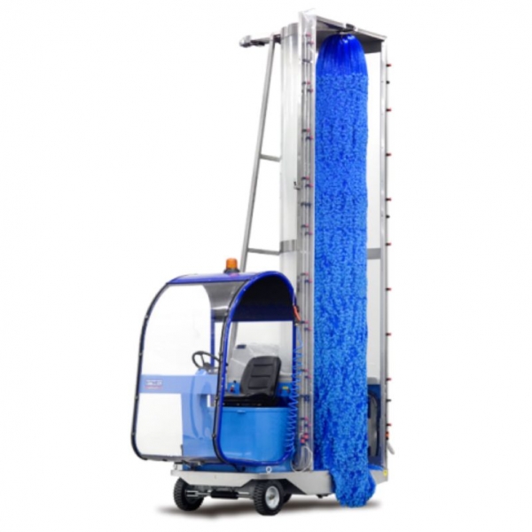 Self-propelled battery-powered bus and truck washing machine Speedy Wash PONY LX