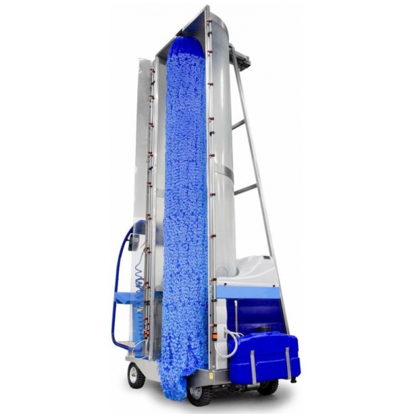 Self-propelled battery-powered bus and truck washing machine Speedy Wash PONY LX | Baltic Diag