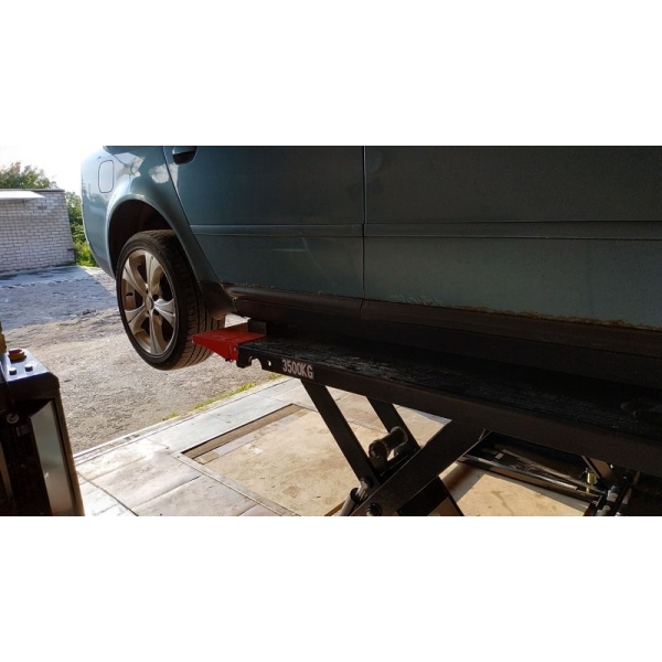 Mobile mid-rise scissor lift for vehicles BD-S2 | Baltic Diag