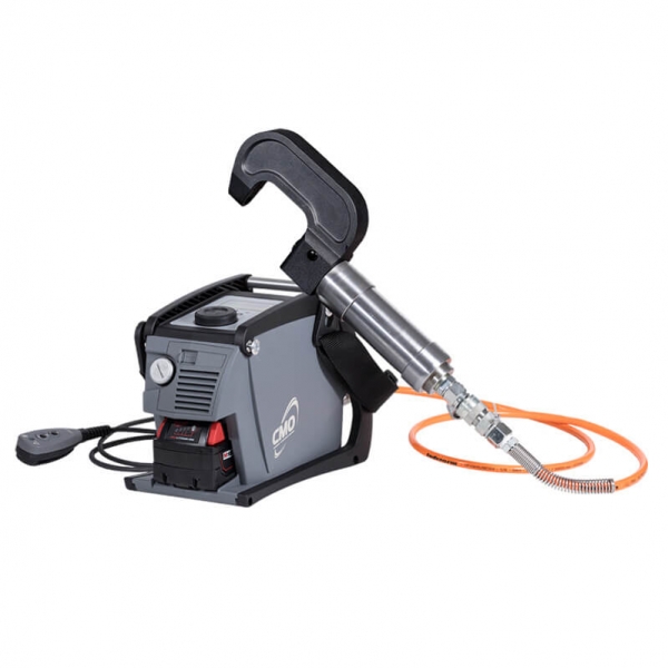 Battery-operated electro-hydraulic riveting tool Battery-operated electro-hydraulic riveting tool