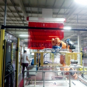 Robotic welding hood with curtain i8 FRESHWELD | Baltic Diag