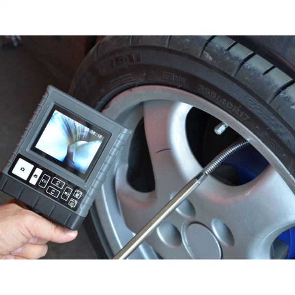 Handheld videoscope with 28 mm IP68 camera | Baltic Diag