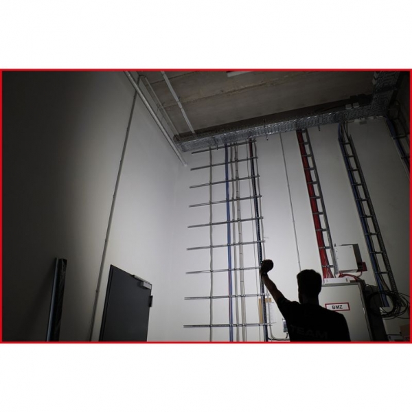 2-in-1 neck work light with two removable lamps, 150 lumens eQi UltimateBEAM KS Tools | Baltic Diag