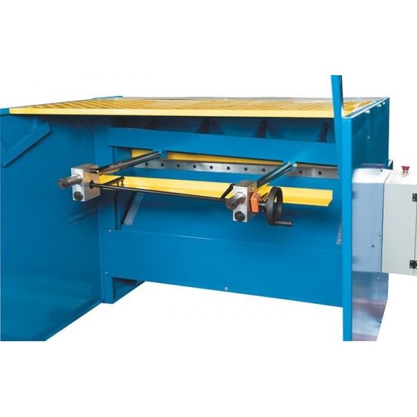Metal cutting guillotine, Knuth KMT B 1254 | Baltic Diag