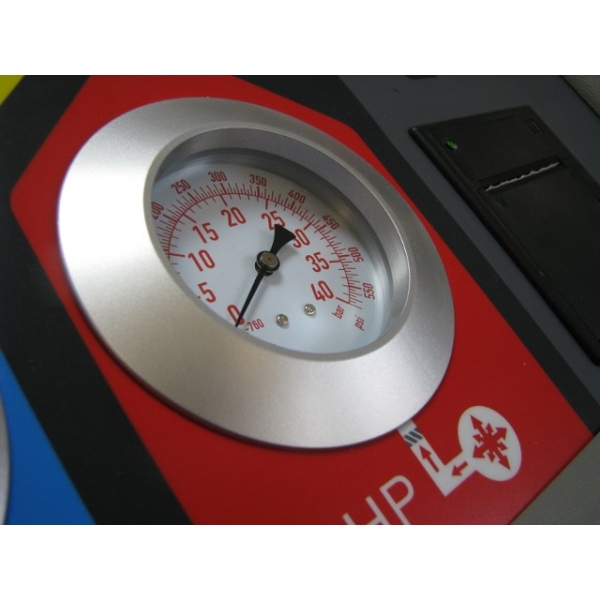 Semi-automatic air conditioning service station BD 220 | Baltic Diag