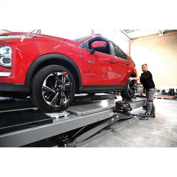 Wireless 3D wheel alignment stand X-613 Standard Launch | Baltic Diag