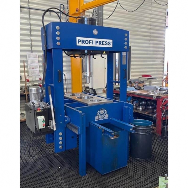 160 ton manually movable portal press with worktable PPTL-160 RHTC | Baltic Diag