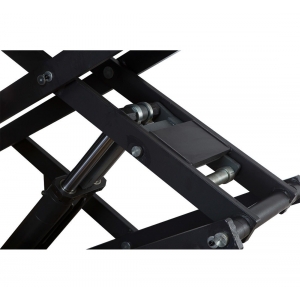 The double scissor lift is 3000 kg mounted on the floor | Baltic Diag