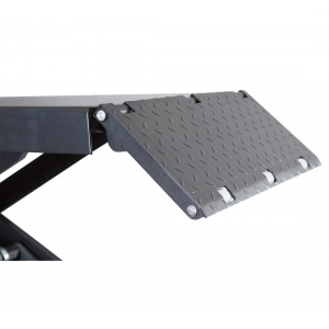 The double scissor lift is 3000 kg mounted on the floor | Baltic Diag