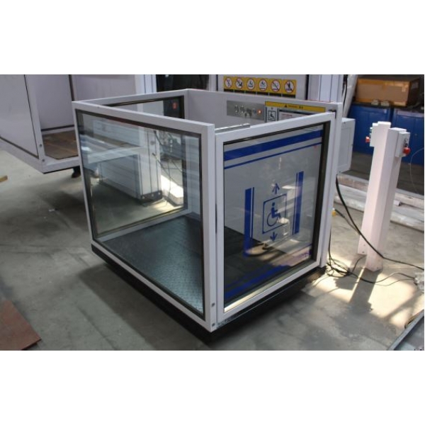 Aluminum wheelchair lift | Baltic Diag