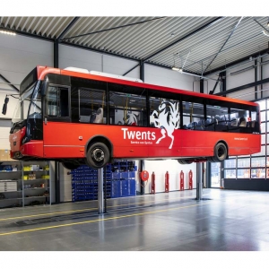 In-ground telescopic piston lift for commercial vehicles DIAMONDLIFT 64/2-Piston Stertil-Koni | Baltic Diag