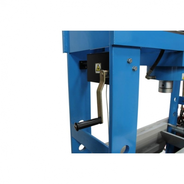 Электрический пресс с ручной лебёдкой 150 тонн Mammuth | Baltic Diag