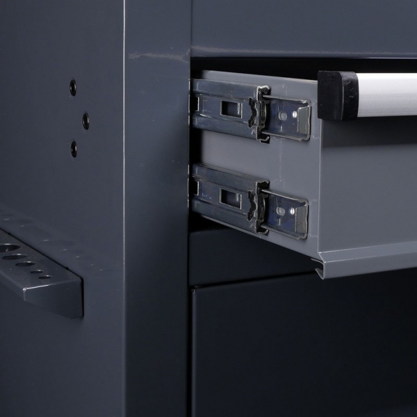 Mobile workbench with wall and wooden table top | Baltic Diag Mobile workbench with wall and wooden table top | Baltic Diag