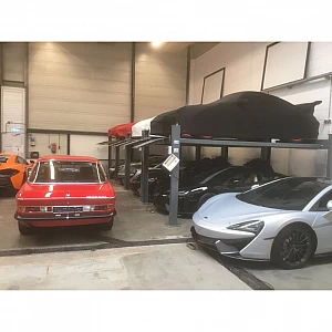 Četru balstu autostāvvietas pacēlājs Smaller