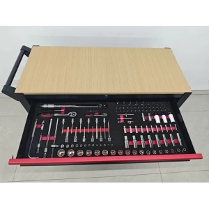 Instrumentu ratiņi ar 471 instrumentu BD-37