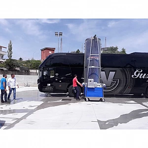 Pašgājēja autobusu un kravas automašīnu mazgāšanas iekārta ar dīzeļdzinēju Speedy Wash A225 LX-CH