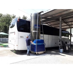 Самоходная аккумуляторная моечная машина для автобусов и грузовых автомобилей Speedy Wash SW 626 LX