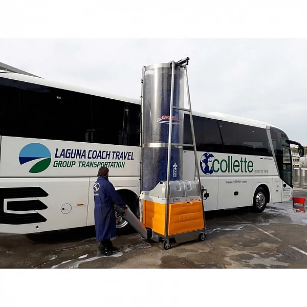 Pašgājēja autobusu un kravas automašīnu mazgāšanas iekārta ar akumulatoru Speedy Wash 626 EZ