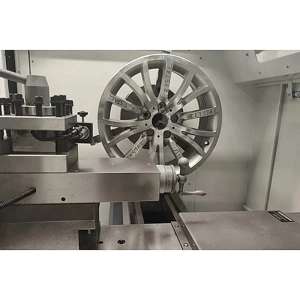 Diamond CUT automātiskā riteņu disku virpa WRM28H