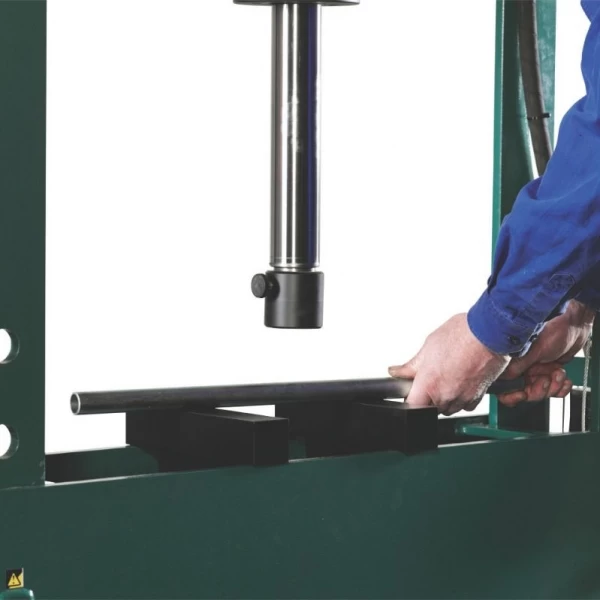 Elektrohidrauliskā presē 60 tonnu EP 60