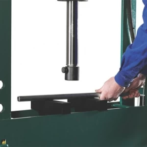 Elektrohidrauliskā prese 100 tonnu EP 100 D