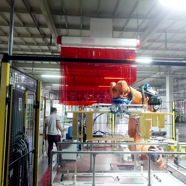 Robotic welding extraction hood with curtain i8 FRESHWELD