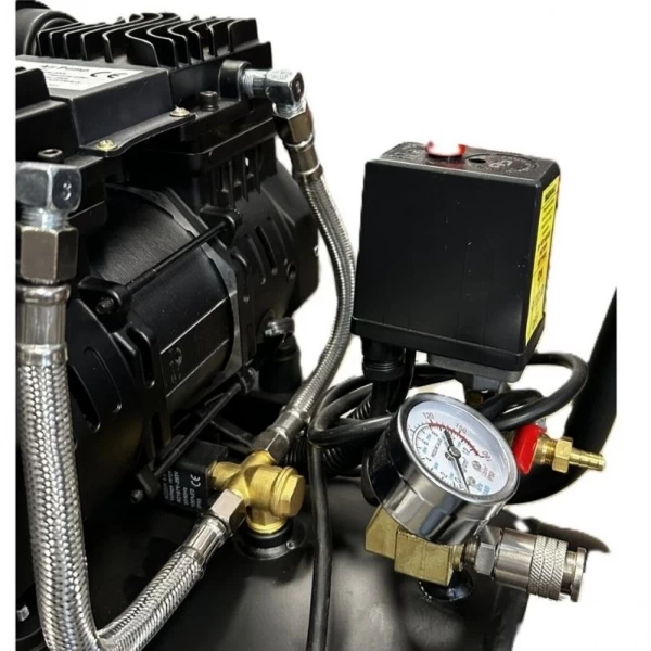 Oil-free air compressor 50 L, 420 L/min, 8 bar