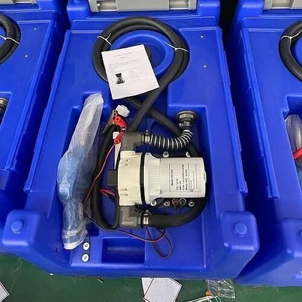 Мобильная емкость для AdBlue 220 л (пластиковая) с насосом ACAD40 12В, автоматическим пистолетом и фильтром