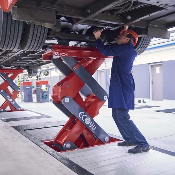 Platform scissor lift for commercial vehicles Stertil-Koni ECOLIFT 60