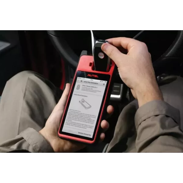 Программатор смарт-ключей Autel MaxiIM KM100