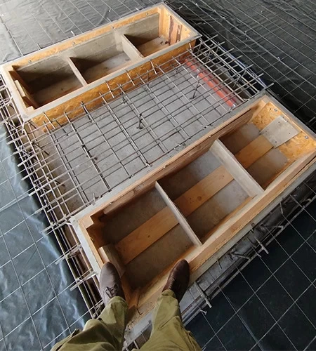 Reinforcement and concrete base for the BD-S4 lift